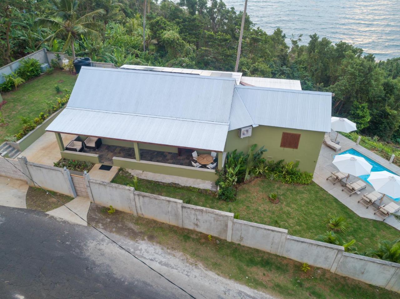 Pagua Bay House - Oceanfront Cabana'S Marigot Zewnętrze zdjęcie