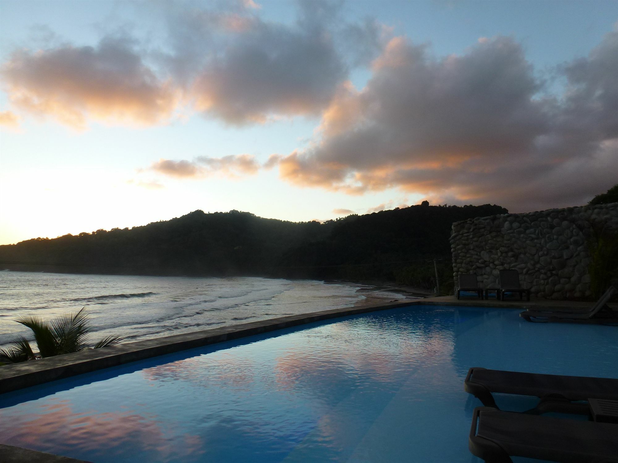 Pagua Bay House - Oceanfront Cabana'S Marigot Zewnętrze zdjęcie